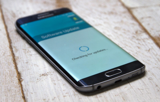 「安卓」花8000元购买的安卓旗舰手机只支持两年系统更新？