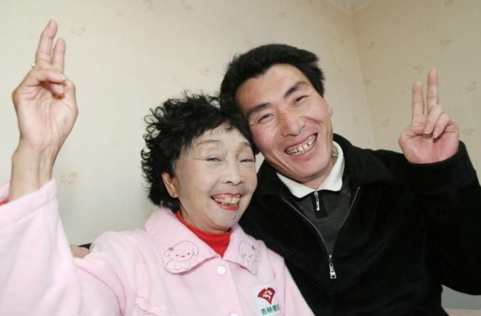 颜夕趣史|跨越年龄的爱情：东北小伙娶58岁大妈，他们后来如何了？