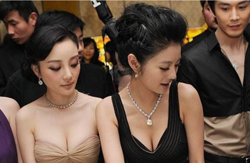 李晨|李小璐20岁就被李晨“骗到手”,看了她的青涩照,难怪李晨这么猴急