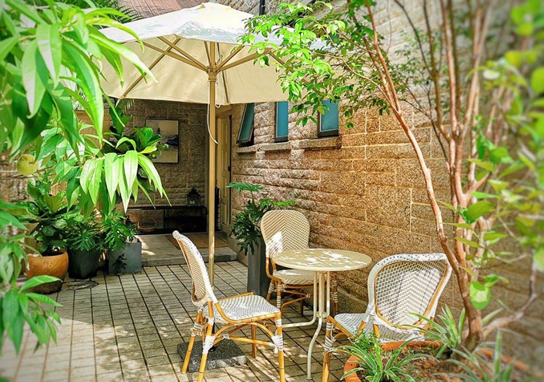 ##让庭院更清凉的创意和装饰灵感