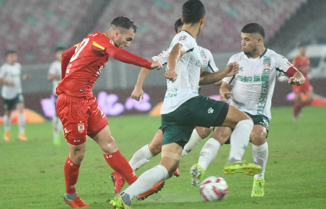 中超|8-0！3-0！创下2神迹！中超冠军队踢疯了：刷爆3纪录金靴喜极而泣