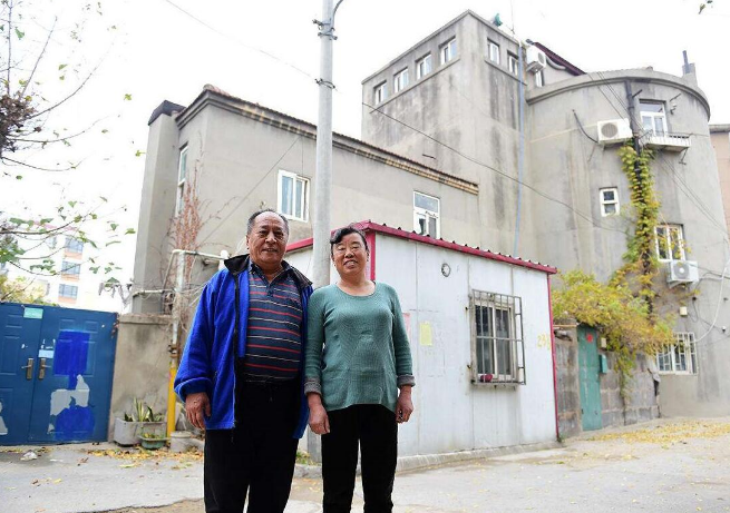 颜夕趣史|五代人住炮楼50多年,墙有72厘米厚,为安装暖气花了十余年