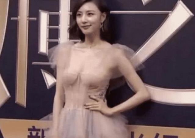 陈雅婷|有种“透视装”叫陈雅婷，女人看了都会脸红，难怪王思聪会沉沦！