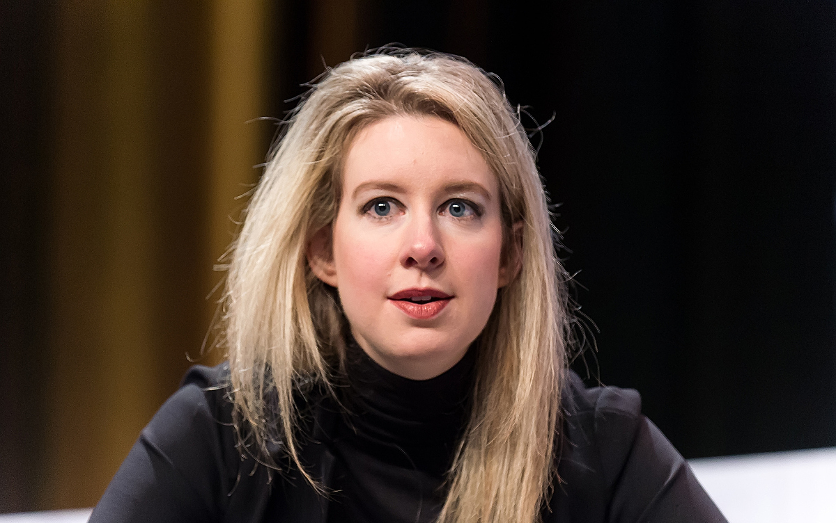 硅谷|美国硅谷有史以来最大骗局，光靠嘴皮子把公司忽悠到价值90亿美元