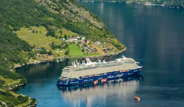 |举世闻名的“峡湾之国”,坐拥1200多个峡湾,民众隐居在山水之中