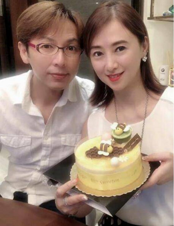 51岁翁虹近照曝光, 身材苗条性感火辣, 老公要求每天运动2小时