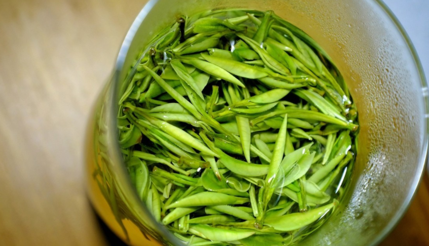 【高血压】?高血压患者，不想脑出血“光顾”，5种食物再馋也要忌口，别当做耳旁风！