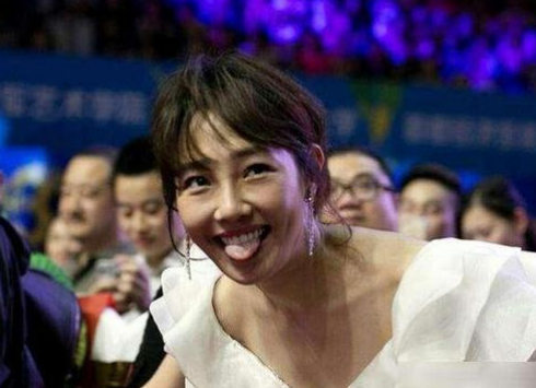 白百何|白百何为啥被称“女版陈冠希”?看了这些照片后,就知道原因了!