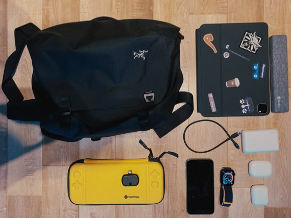 数码|普通数码自媒体的EDC,果粉的咖啡馆套装?