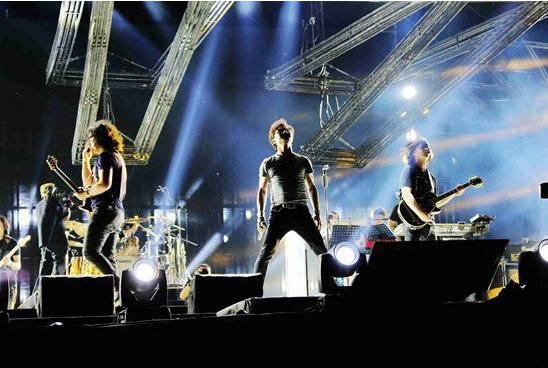 演唱会|“义无反顾”登鸟巢开唱结果悲催：演唱会亏损近千万，与老婆“抱头痛哭”！