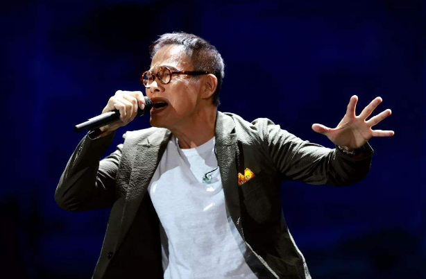 |一首火了多年的歌曲，歌词中没有一个爱字，却引发了许多人共鸣