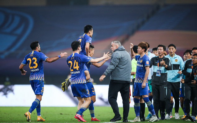 江苏苏宁|一招制敌！苏宁VS恒大变阵532，四外援领衔首发3大神锋轮番冲击