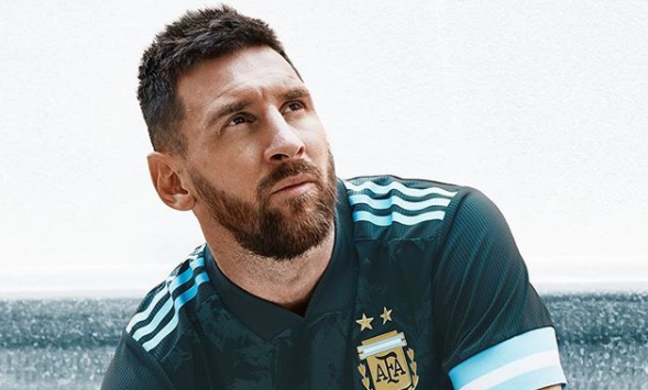 梅西|梅西禁赛令正式失效!可出战世预赛,外媒票选C罗表现完胜梅西