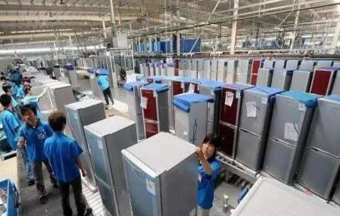 四川长虹▲又一家电巨头倒地，被美国恶意拖欠44亿，连总部大楼也赔进去了