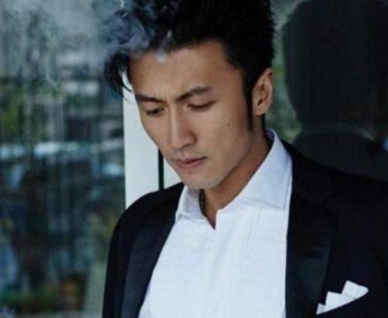 谢霆锋|谢霆锋当年带儿子做亲子鉴定，张柏芝伤心落泪，孩子生父水落石出