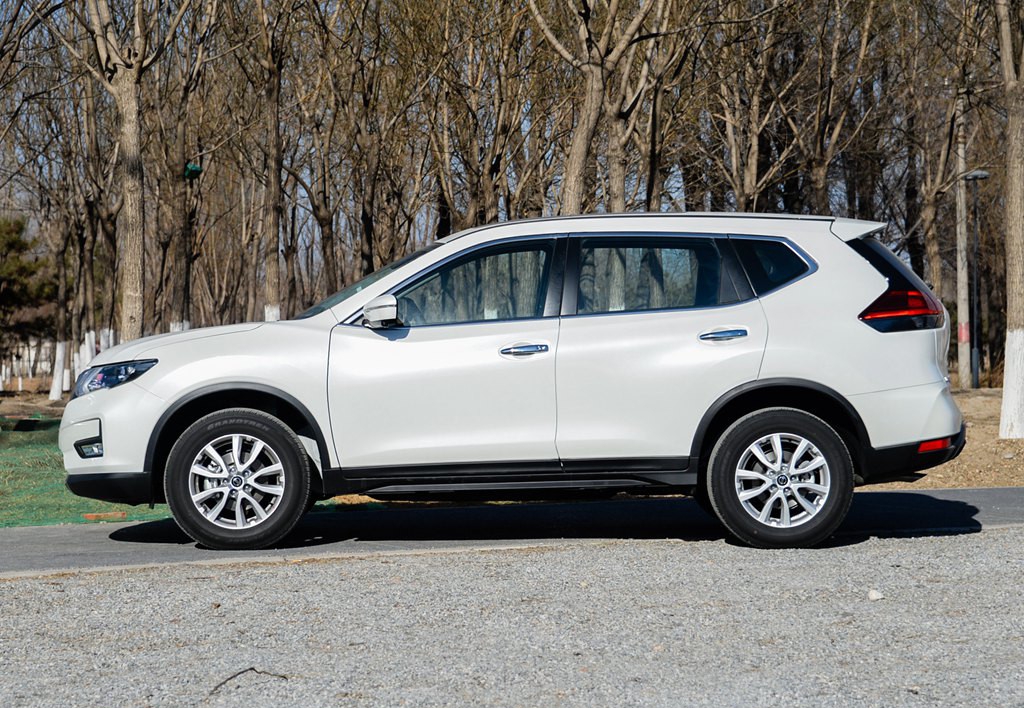 日产奇骏|18.75万提2021款日产奇骏时尚版,开了400公里后憋了一肚子话想说!