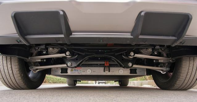 「SUV」了不起的“中国造”，一公里1毛钱，车重近2.2吨却能3.9秒破百