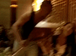 「彩礼」“如果娶我要20万彩礼，你愿意吗？”网友表示：这腿值50万