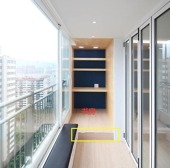 |越来越多人装修“分区式阳台”，别人家把休闲和实用完美结合，赞