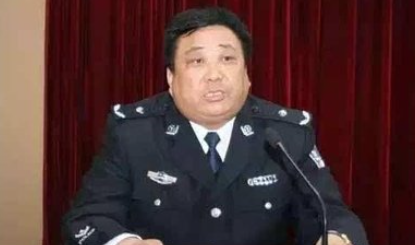 前方冲锋号|落马公安局长服刑期间使用手机，非但没被罚还被减刑，有关部门：会仔细核实