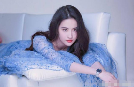 『刘亦菲』唐嫣大笑,杨幂大笑,刘亦菲大笑,是否“整容”一目了然