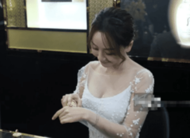 杨蓉|她是娱乐圈“最懒女星”,一年仅拍两部戏,但却无人说她“耍大牌”