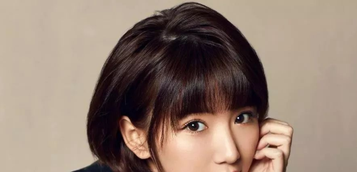 毛晓彤|她比毛晓彤和张韶涵还惨! 自己叫了20年的哥哥竟然是自己亲爹!