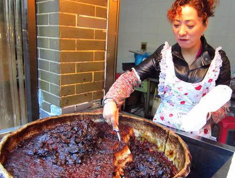 「舌尖上的中国」《舌尖上的中国》让它彻底膨胀了!2元一直涨到了10元,顾客:早就该关门了