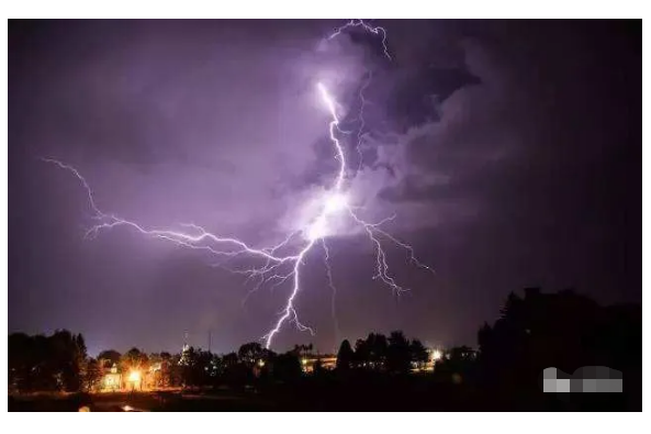 大盘|天雷滚滚！周末10股公布重大利空公告