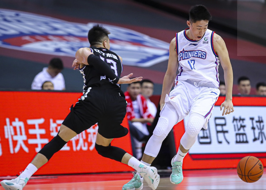 郭艾伦|杨鸣胆子太大了！首秀把大侄子贬去打替补，却收获55分狂胜被认可