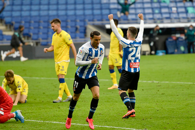 武磊|14-0!斩西乙6队!西班牙人踢疯了,一路狂飙创3大纪录武磊获2耻辱