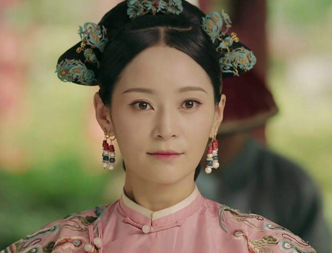 关晓彤|容嬷嬷的儿子出道10年不温不火，儿媳却在《延禧攻略》一炮而红