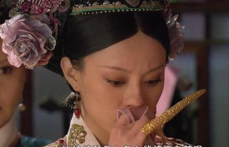 安陵容|甄嬛传：皇上至死也不知，安陵容小产时，甄嬛为什么一直捂着鼻子