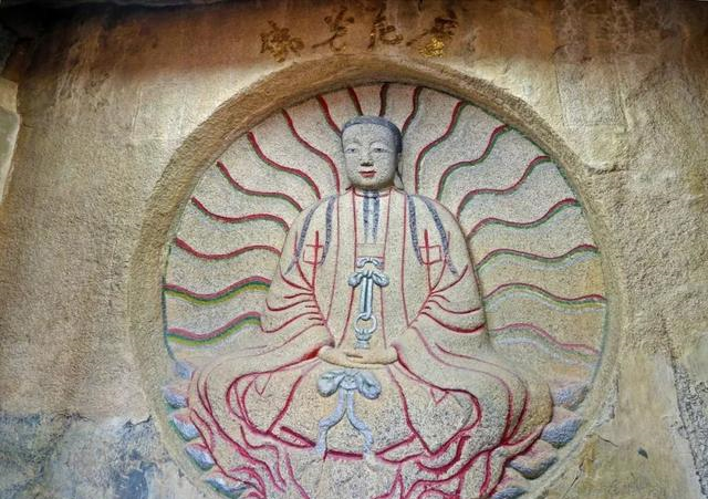 「摩尼教」唯一彻底灭亡的世界性宗教，若说到它另一个名字，大部分人都知道