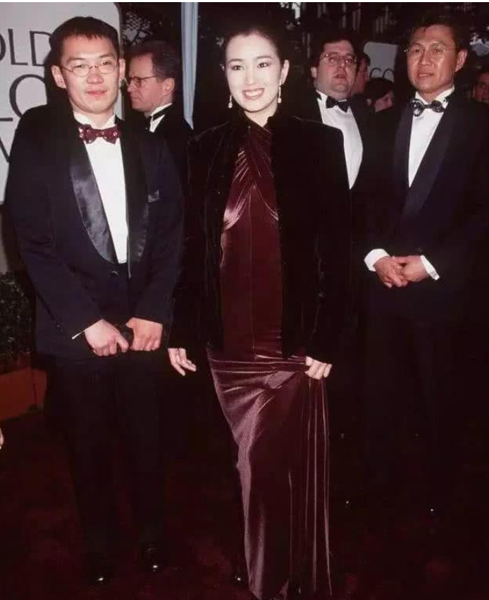 巩俐|被巩俐大学的旧照惊艳到!颜值碾压林青霞,网友:老谋子该哭死!