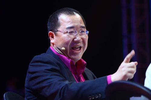 「英达」同是英达儿子，一个年薪百万为国争光，另一个31岁成“反面教材”
