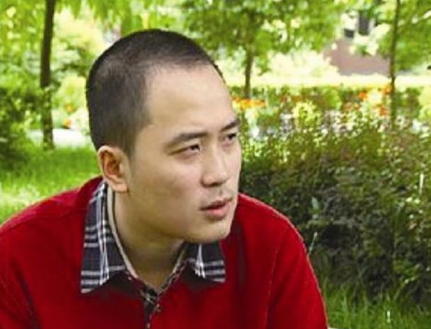 清华大学|高考4次,两次入清华,一次上北大,然而他却没有过好一生