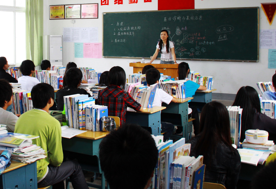 本科线■一二本线合并乃大势所趋，正式执行以后，本科线会降低吗