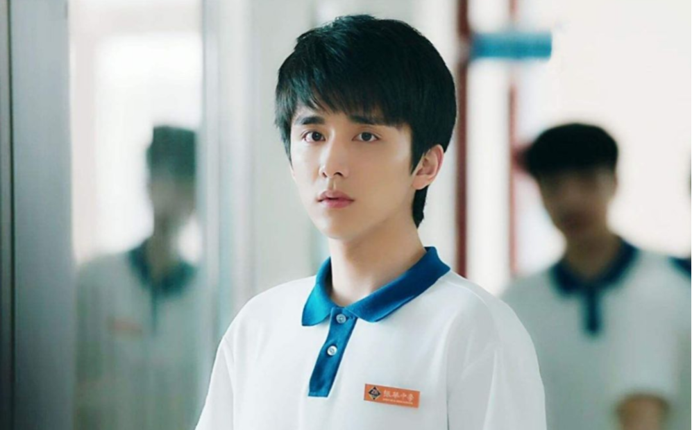 「张新成」继《冰糖炖雪梨》后，张新成又一甜剧马上开播，女主是由她出演