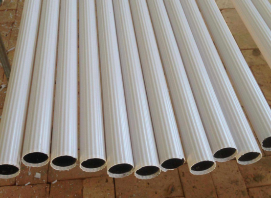 『』窗帘杆究竟该怎么选？罗马杆早就该被淘汰了，如今大家都喜欢这个