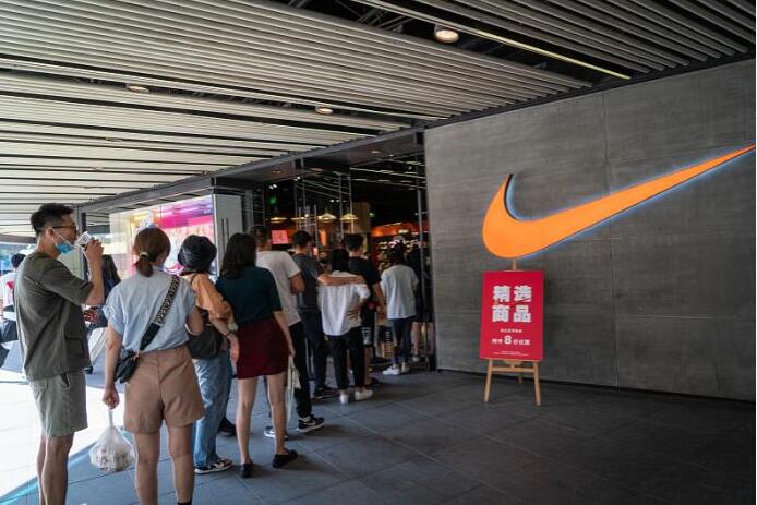 运动鞋界的“劳斯莱斯”:在外国被视为平价耐克,国内无人知晓