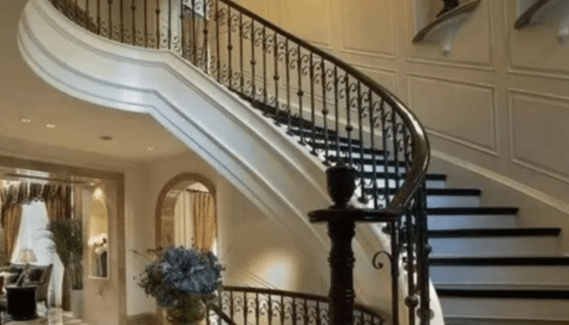 |心理学：选一个通往你家的楼梯，测试你这辈子会有几套房