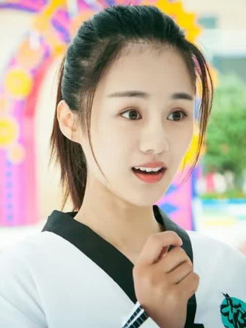 『安悦溪』她出道8年，火了糖宝；火了戚百草，而最美的她却被人忘了！