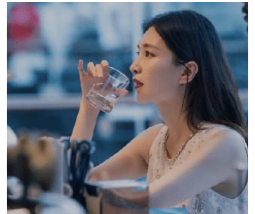 三十而已|《三十而已》三大女主结局,王漫妮遗憾,不起眼的钟晓芹最圆满