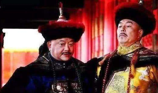 和珅|穷亲戚来投奔和珅，和珅安排他们晒银子，结果不到半月全走了