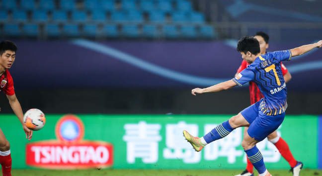 江苏苏宁|苏宁淘汰上港引热议！黄健翔送祝福，名记：奥拉罗尤收下我的膝盖