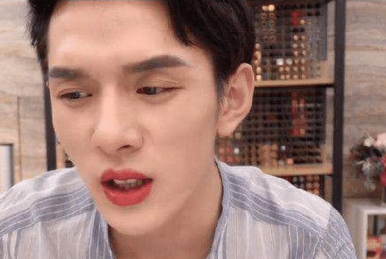 |亏损近35个亿，耐克力邀李佳琦合作后仍卖不动，究竟输在哪里？