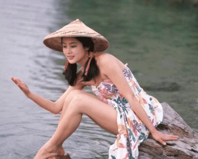林青霞|她曾是“大陆第一美人”，巅峰时到底有多美，看到年轻旧照就知道了！