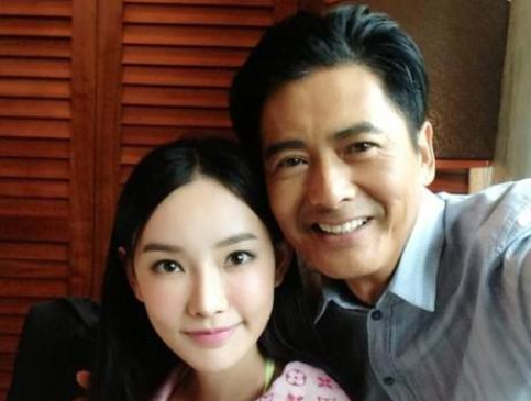 周润发|周润发的“女儿”,王晶力捧的新人,现在穿着越来越大胆