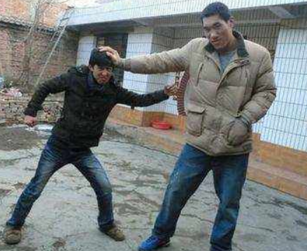 日本队|他是2.13米农村拳王！曾一拳把美国拳王送上担架，征服日本女拳迷